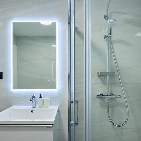 Hedera Estate, Hedera A40 *